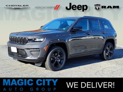 2025 Jeep Grand Cherokee Base