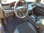 2025 Jeep Grand Cherokee Base