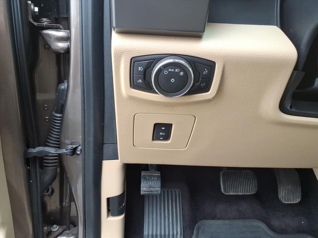 2015 Ford F-150 Base