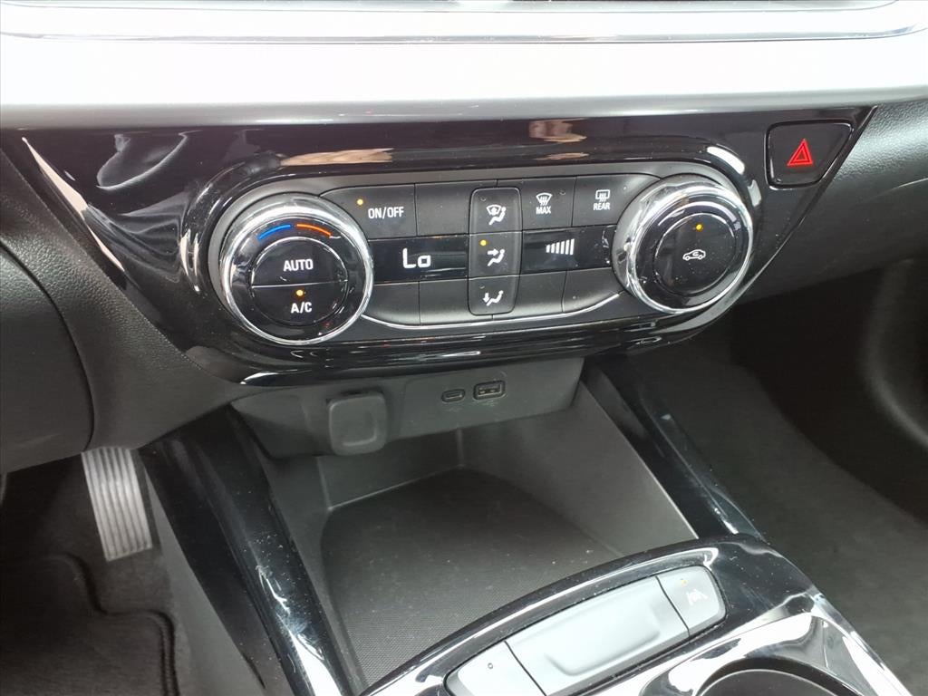 2025 Chevrolet Trax LT Blue Certified