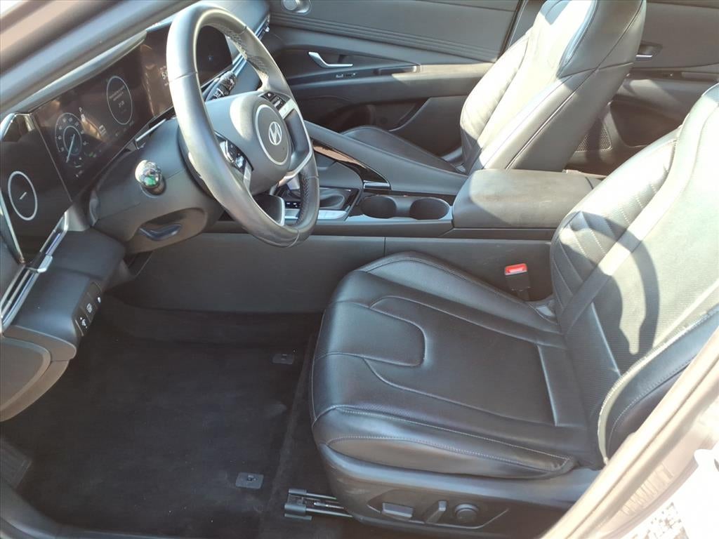 2025 Hyundai Elantra Hybrid Limited