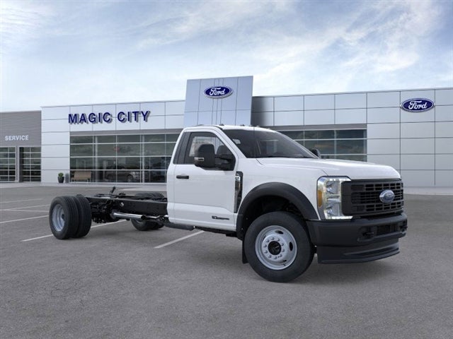 2026 Ford F-600SD Base