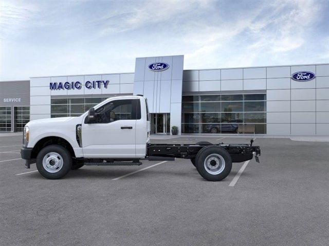 2025 Ford F-350 Super Duty XL DRW