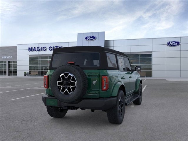 2025 Ford Bronco Outer Banks®