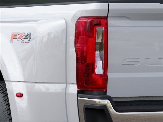 2027 Ford F-350 Super Duty XLT DRW