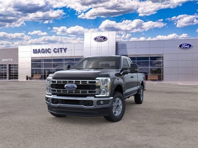 2026 Ford Super Duty F-350® XLT