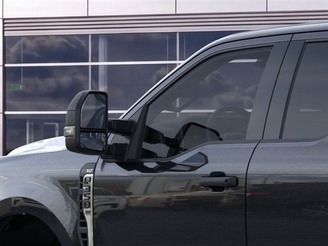 2026 Ford Super Duty F-350® XLT