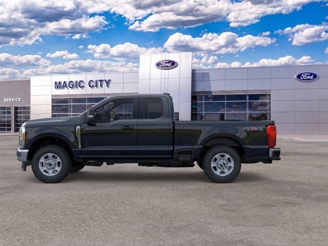 2026 Ford Super Duty F-350® XLT