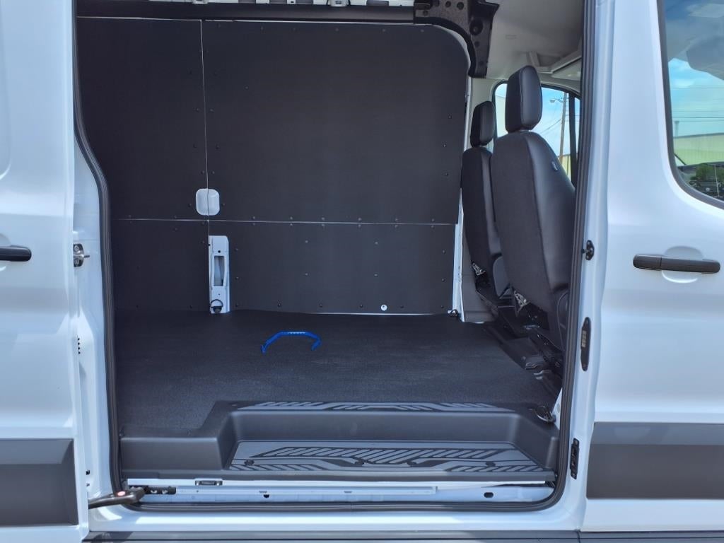 2025 Ford Transit Base