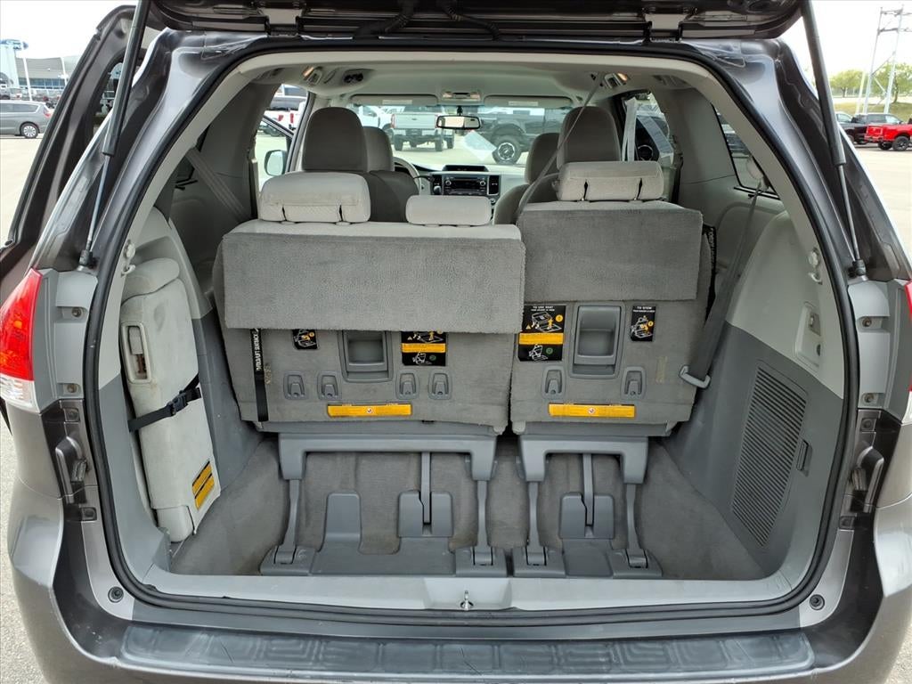 2011 Toyota Sienna LE