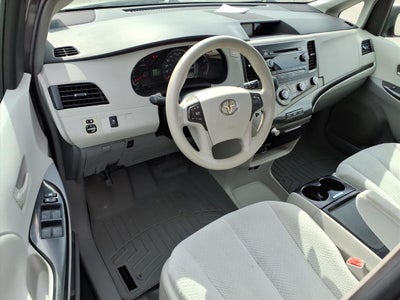 2011 Toyota Sienna LE