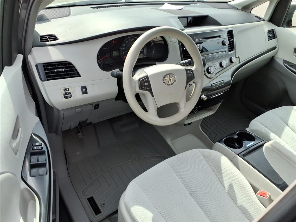 2011 Toyota Sienna LE