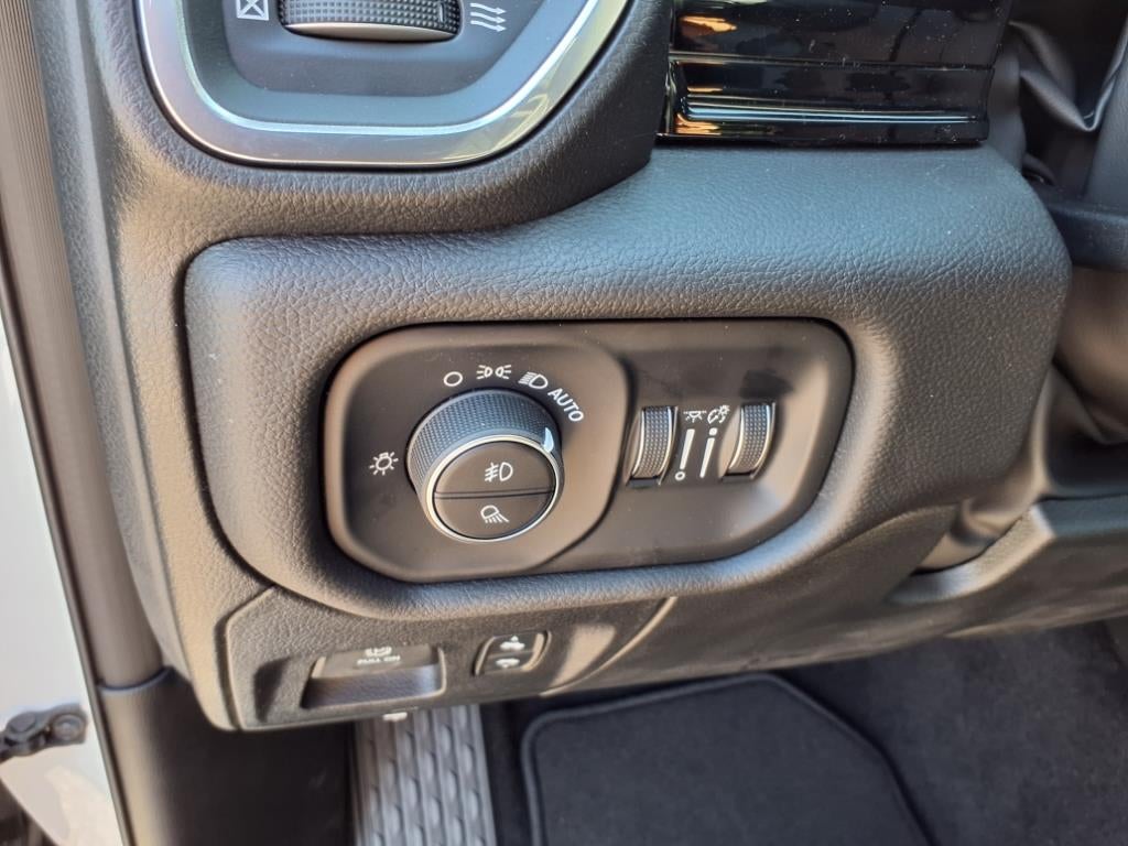 2025 RAM 1500 Laramie Crew Cab 4x4 5'7' Box