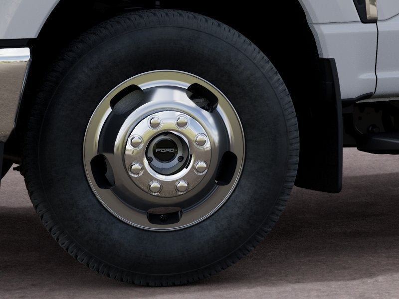 2027 Ford Super Duty F-350® XLT