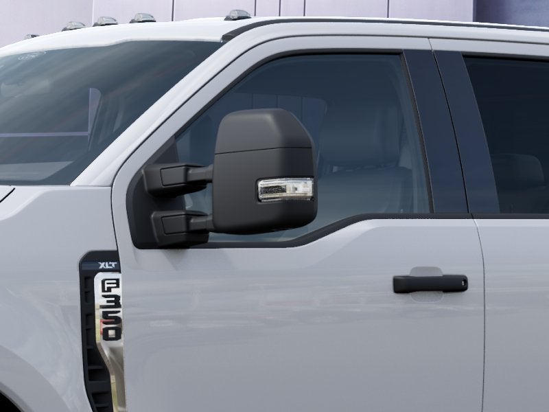 2027 Ford Super Duty F-350® XLT