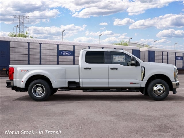 2027 Ford Super Duty F-350® XLT