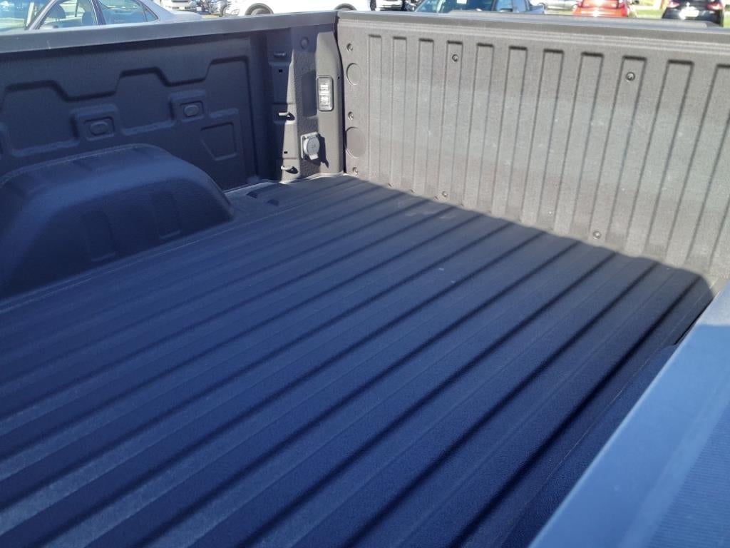 2024 Chevrolet Silverado 1500 4WD Crew Cab Short Bed Custom