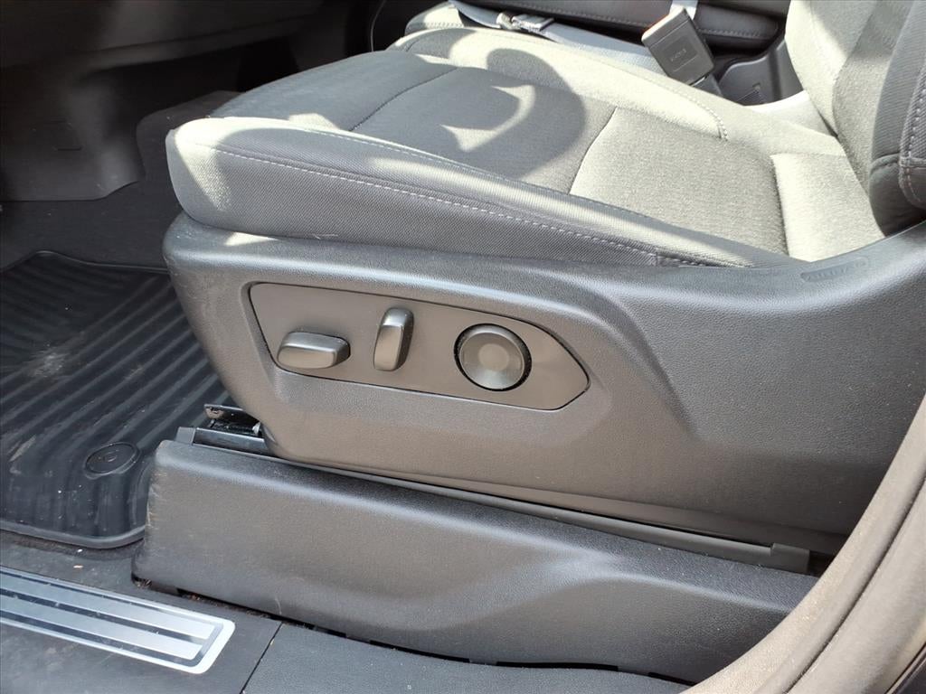 2022 Chevrolet Silverado 1500 4WD Crew Cab Standard Bed LT
