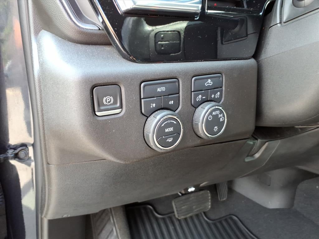 2022 Chevrolet Silverado 1500 4WD Crew Cab Standard Bed LT
