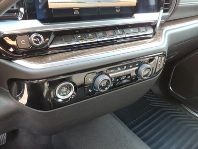 2022 Chevrolet Silverado 1500 4WD Crew Cab Standard Bed LT