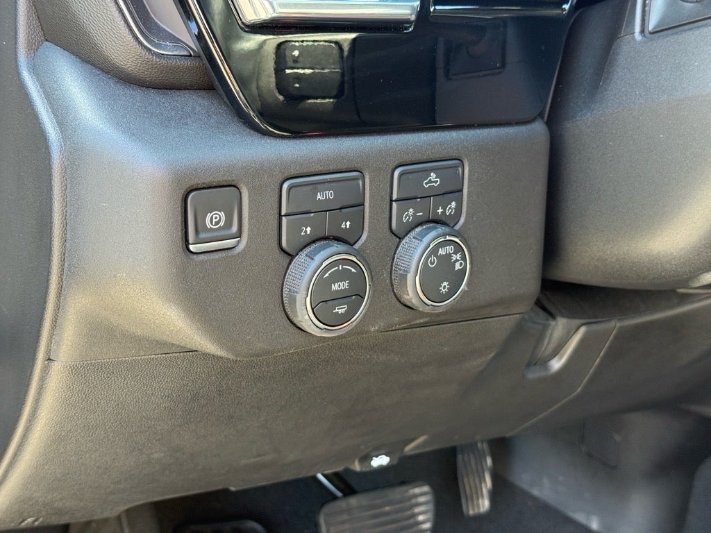 2025 Chevrolet Silverado 1500 4WD Crew Cab Standard Bed LT