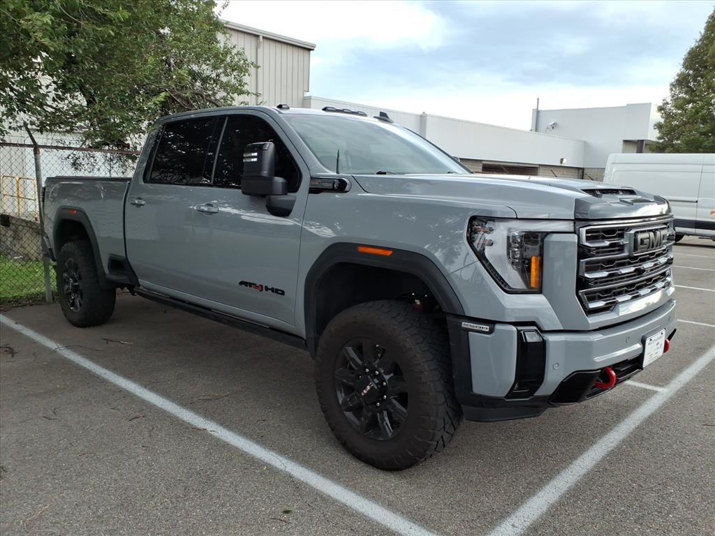 2025 GMC Sierra 2500HD 4WD Crew Cab Standard Bed AT4
