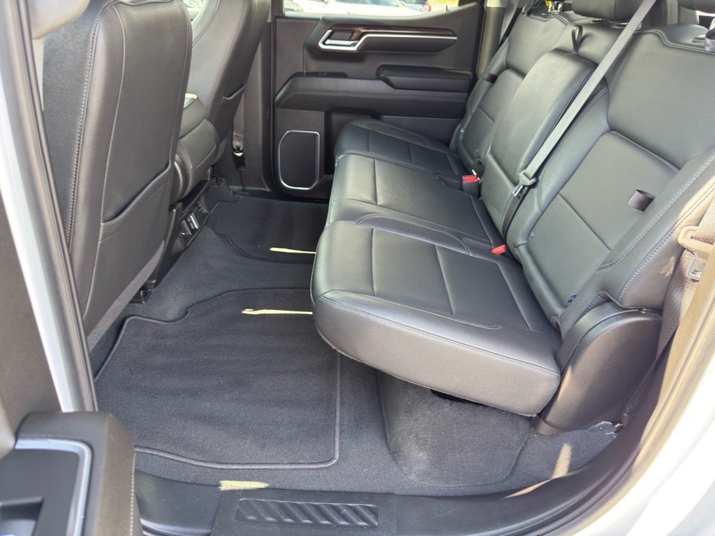 2025 GMC Sierra 1500 4WD Crew Cab Short Box SLT