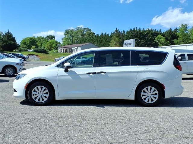 2021 Chrysler Voyager L