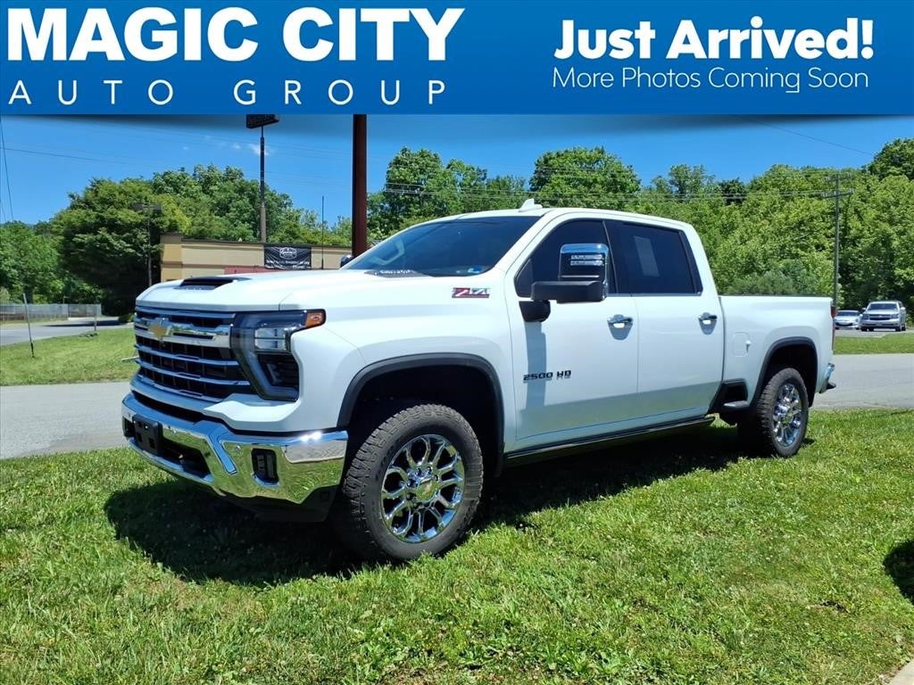 2026 Chevrolet Silverado 2500 HD Crew Cab, Standard Bed, LTZ, 4WD
