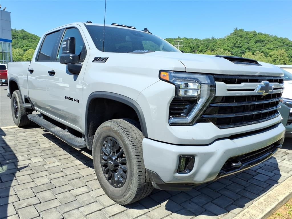 2024 Chevrolet Silverado 2500HD 4WD Crew Cab Standard Bed LT