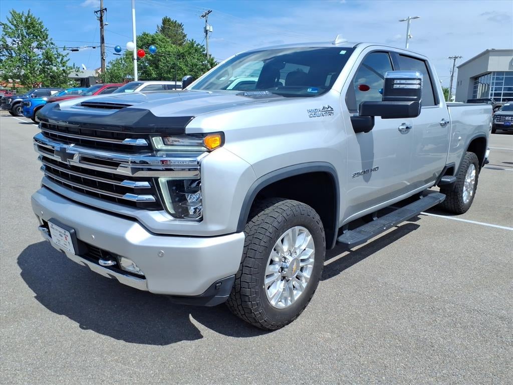 2022 Chevrolet Silverado HD High Country 4WD Crew Cab Standard Box's photo