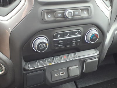 2022 Chevrolet Silverado 1500 4WD Crew Cab Short Bed Custom