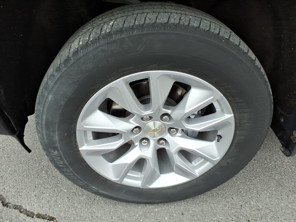 2022 Chevrolet Silverado 1500 4WD Crew Cab Short Bed Custom