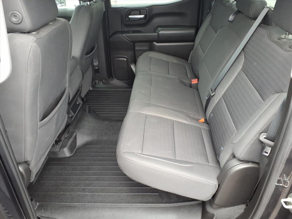 2022 Chevrolet Silverado 1500 4WD Crew Cab Short Bed Custom