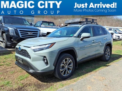 2022 Toyota RAV4 Hybrid XLE Premium