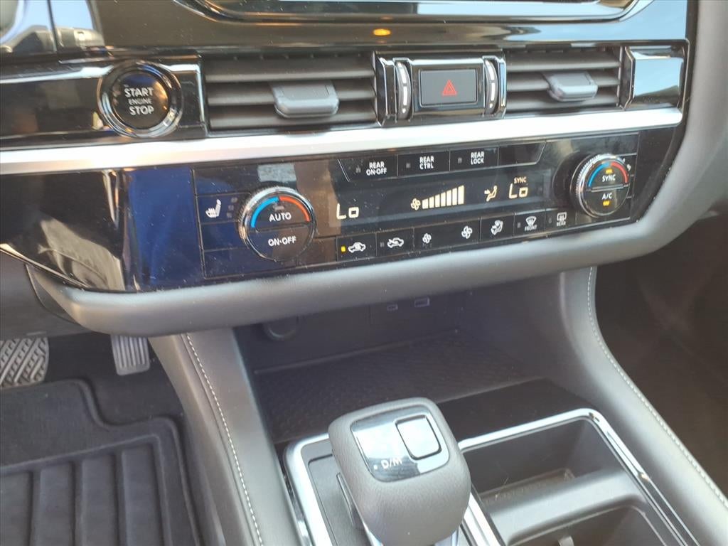 2025 Nissan Pathfinder SV 4WD